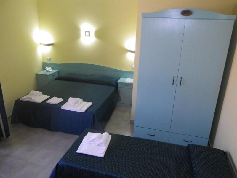 Hotel Costa Antiga Кастельсардо Экстерьер фото